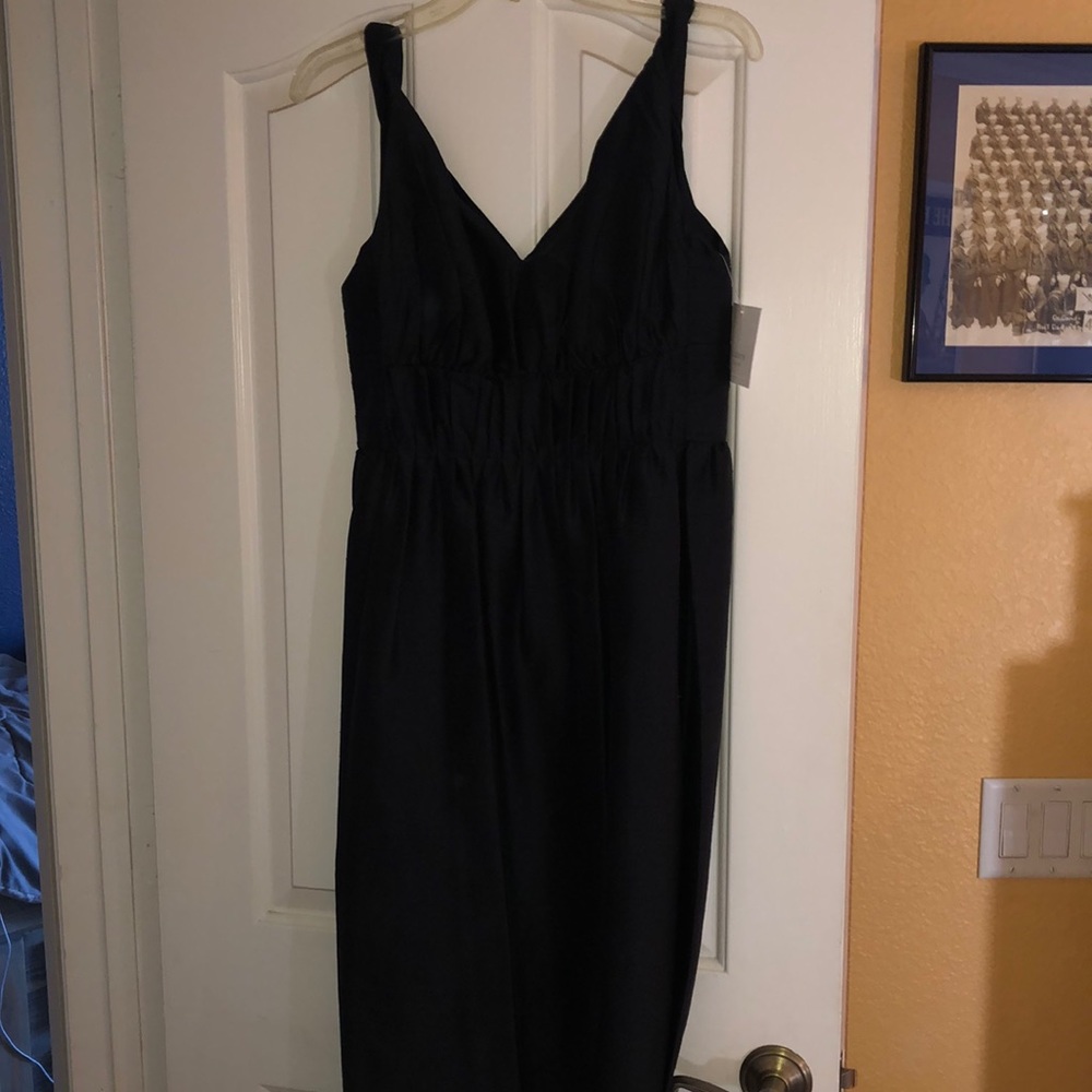 Liz Claiborne ladies simple black dress.  Size 6.  Simple but elegant.